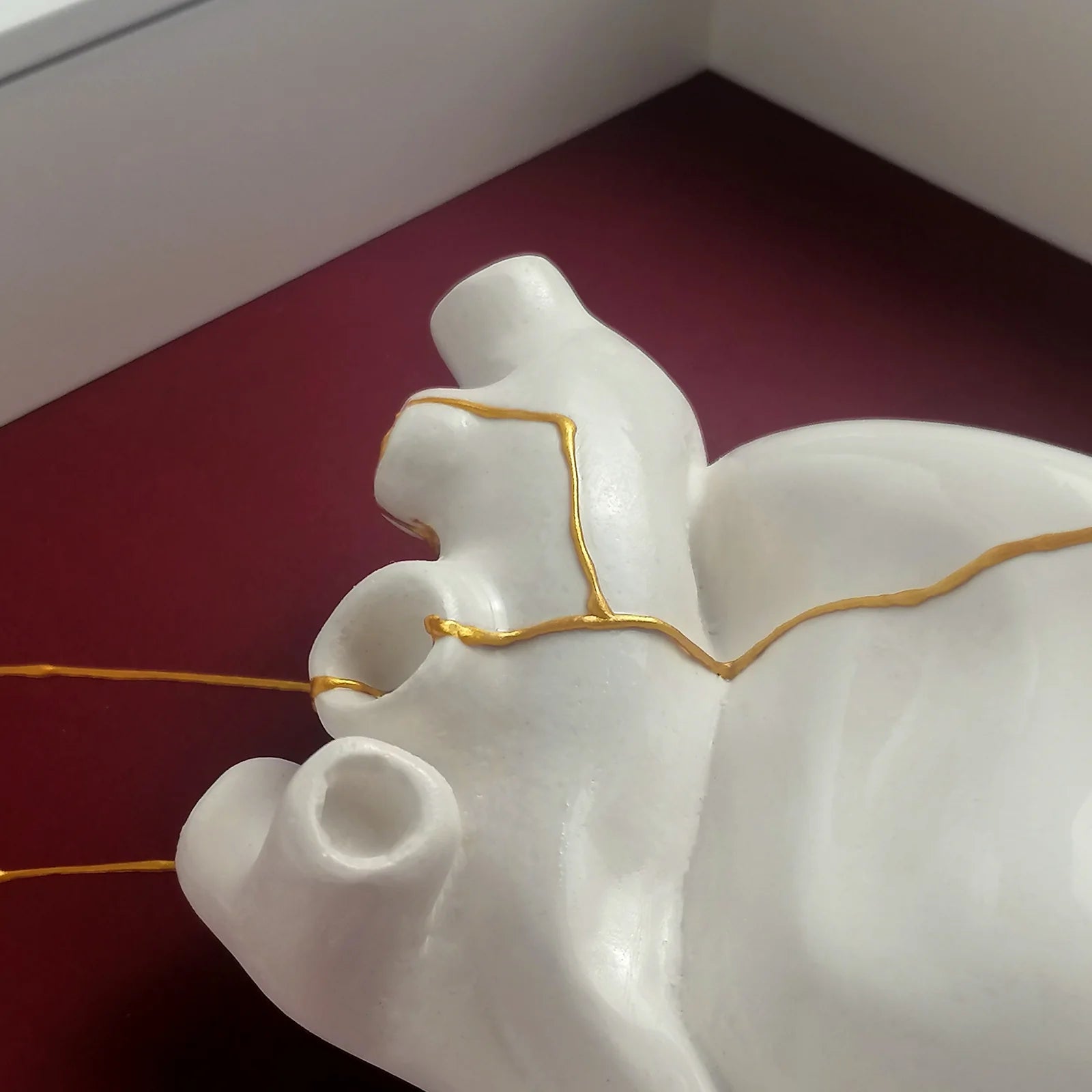 Cuore Anatomico Kintsugi Bianco con Cornice Amaranto