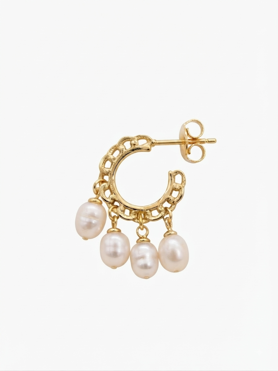PEARL CHARM EARRING 🤍