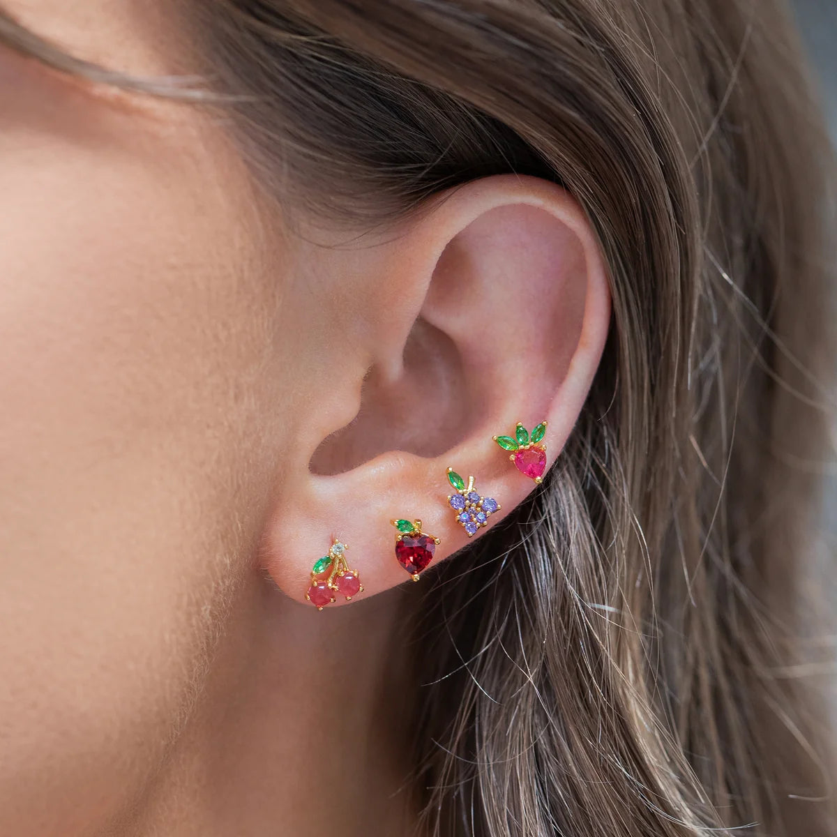 FRUIT BASKET STUD SET