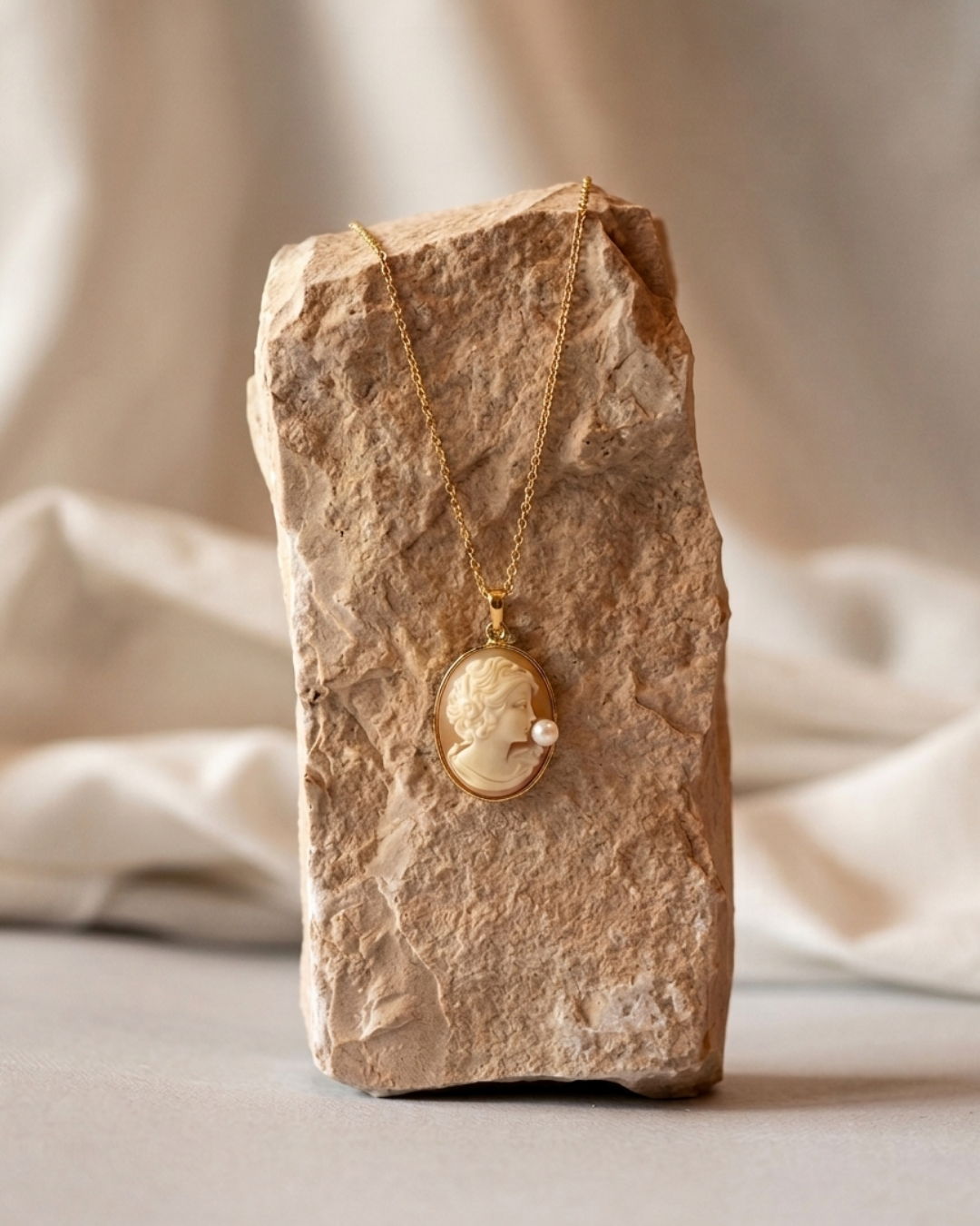 BUBBLE GIRL – Collana Cammeo Grande