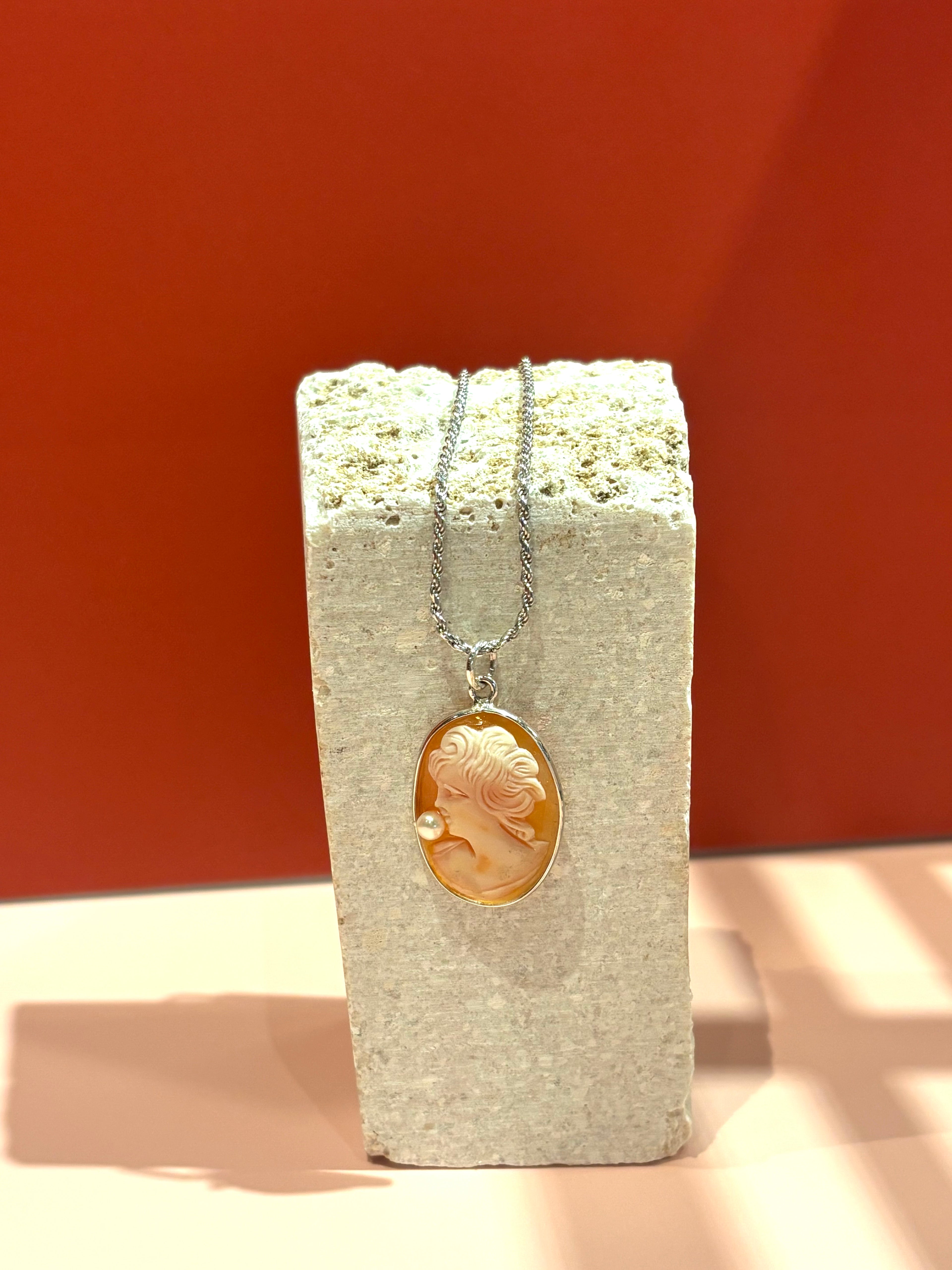 BUBBLE GIRL – Collana Cammeo Grande