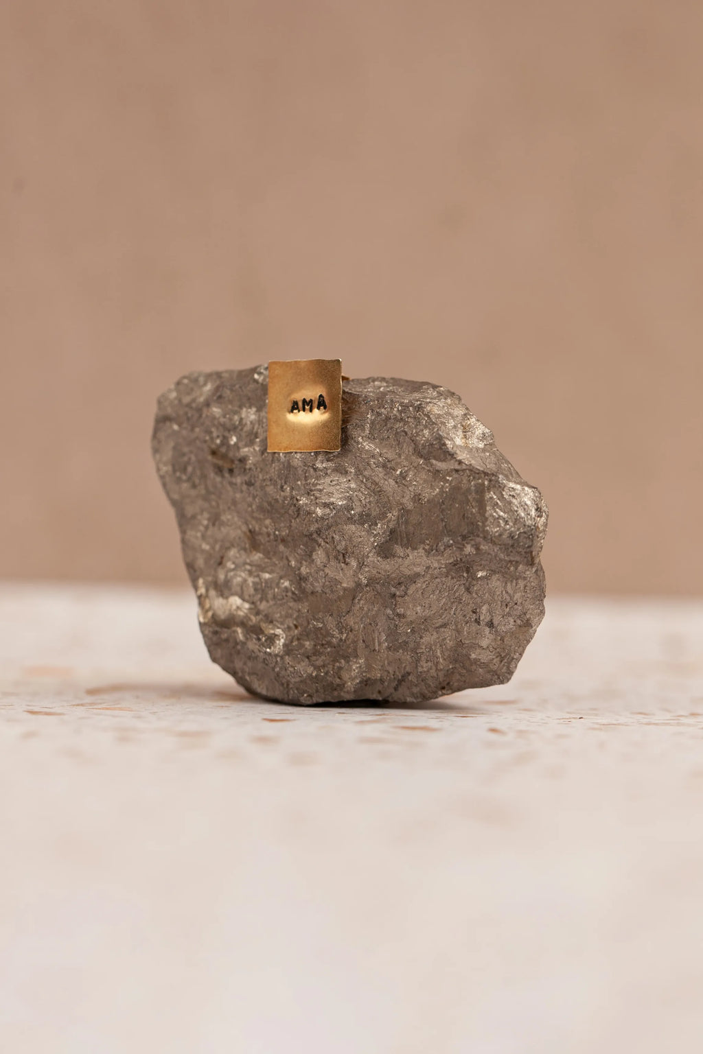 Mono Orecchino Grace Quadrato